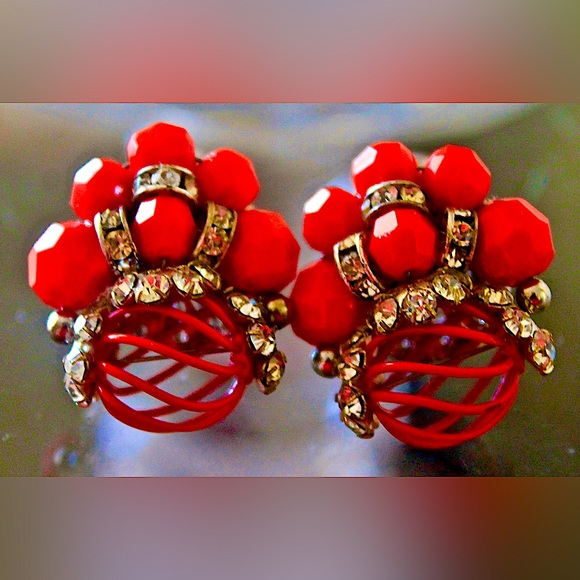 VENDOME 2 STRAND NECKLACE & EARRINGS RED SILVER VINTAGE CRYSTAL - Picture 2 of 10